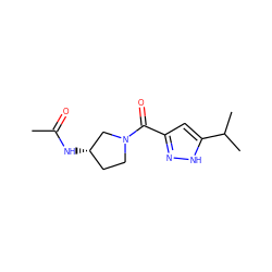 CC(=O)N[C@H]1CCN(C(=O)c2cc(C(C)C)[nH]n2)C1 ZINC000622725090