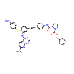 CC(C)c1ccc2c(Nc3cc(C#Cc4ccc(NC(=O)[C@@H]5CCCN5C(=O)OCc5ccccc5)cc4)ccc3Sc3ccc(N)cc3)ncnc2n1 ZINC000198019538