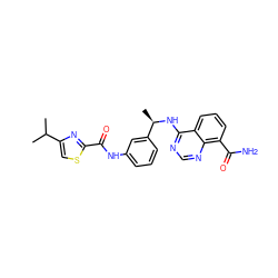 CC(C)c1csc(C(=O)Nc2cccc([C@@H](C)Nc3ncnc4c(C(N)=O)cccc34)c2)n1 ZINC000114347880