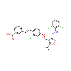 CC(C)c1onc(CNc2c(Cl)cccc2Cl)c1COc1ccc(/C=C/c2cccc(C(=O)O)c2)c(Cl)c1 ZINC000044388344