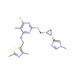 Cc1nc(C)c(CNc2nc(OC[C@@H]3C[C@@H]3c3cn(C)cn3)nc(Cl)c2C)s1 ZINC000653805830