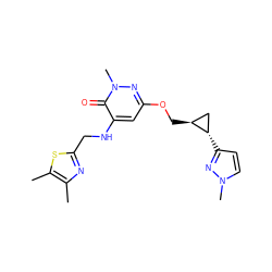 Cc1nc(CNc2cc(OC[C@H]3C[C@@H]3c3ccn(C)n3)nn(C)c2=O)sc1C ZINC000221916358