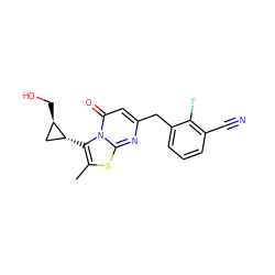 Cc1sc2nc(Cc3cccc(C#N)c3F)cc(=O)n2c1[C@@H]1C[C@H]1CO ZINC000653856265