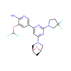 Nc1ncc(-c2cc(N3C[C@@H]4C[C@H](C3)O4)nc(N3CCC(F)(F)C3)n2)cc1OC(F)F ZINC000653757383